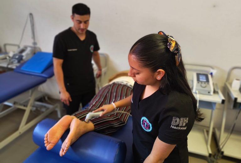 Abren convocatoria para licenciatura en Terapia Física