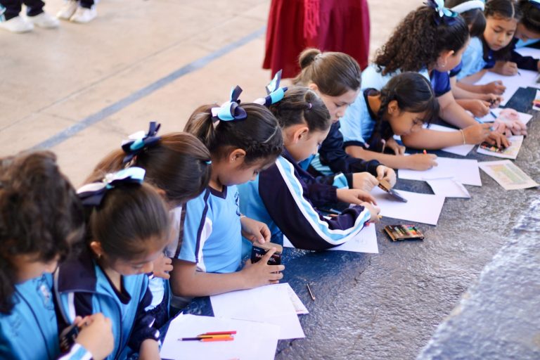 Programa «¿Por qué soy Científica?” llegó a estudiantes de Lagunillas