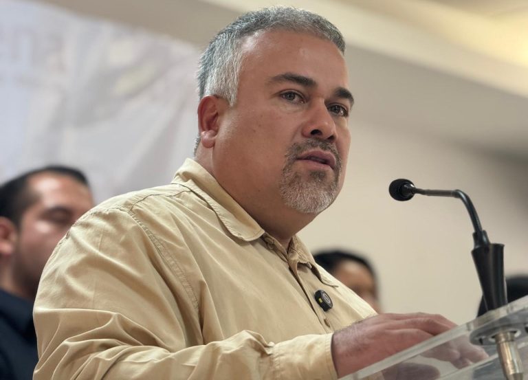 No pactará Morena con el PRI y tacha de «mochos» a panistas