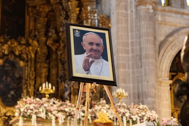 Despedirá Arzobispado de Morelia al Papa Francisco con Misa Dexrequiem en su memoria