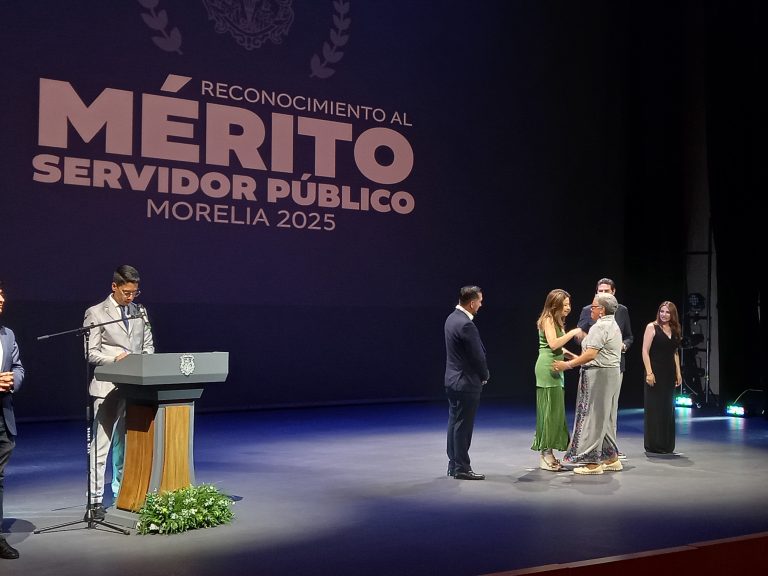 Reconocen labor de trabajadores del Ayuntamiento de Morelia