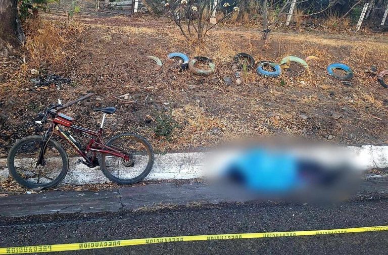 Ciclista se accidenta y muere en carretera Jaconá–Jiquilpan