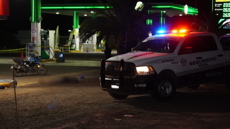 Ataque armado deja 2 muertos y 3 heridos, en gasolinera de Zamora
