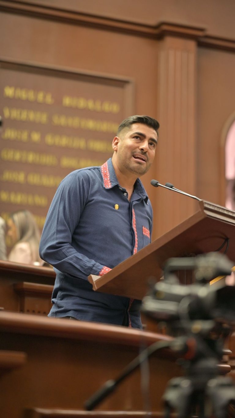 Cuestiona legislador Poncho Chávez reformas sobre reelección y nepotismo