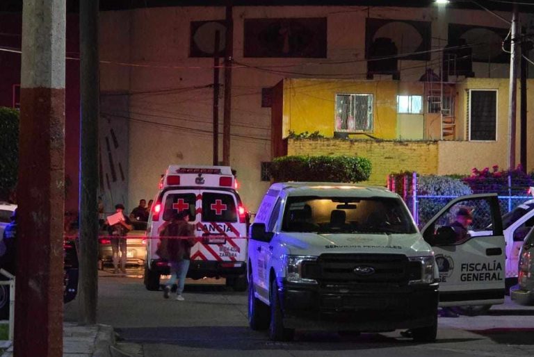 Pareja es acribillada a balazos en el Infonavit Progreso Nacional, de Zamora