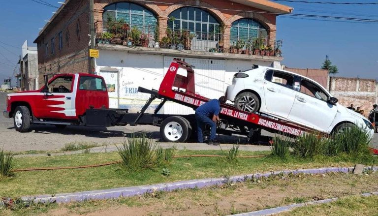 Hallan auto robado tras atender reporte de disparos en Álvaro Obregón