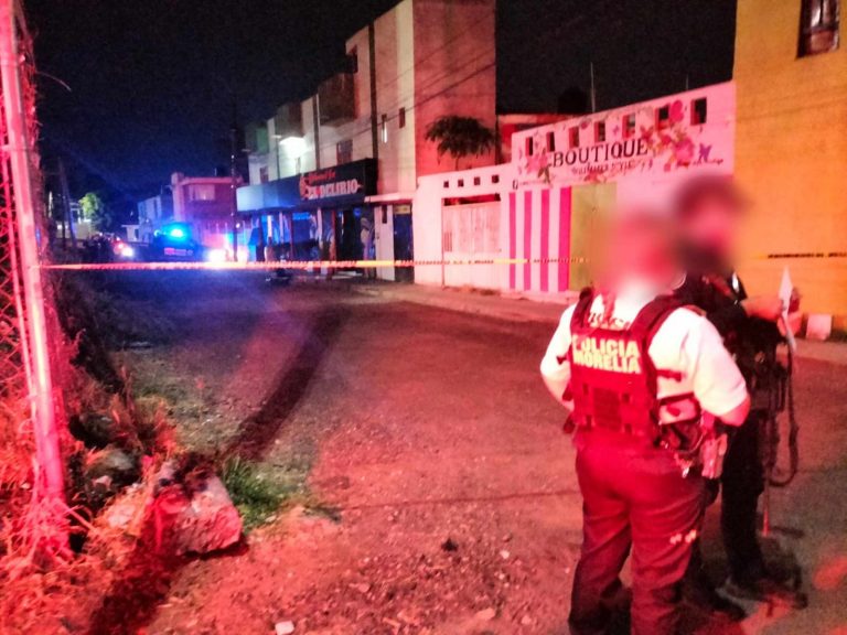 Balean a hombre en bar y muere camino al Hospital Santa Fe, en Morelia