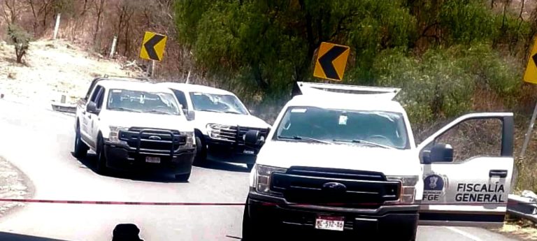 Localizan a hombre ejecutado debajo de puente de la carretera Morelia-Salamanca