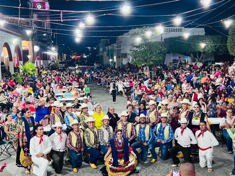 Secum conmemora Día de las Madres con arte y tradición en Michoacán