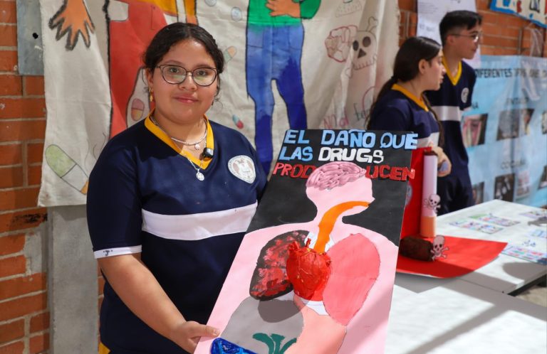 Más de 2 mil escuelas trabajan con guías de prevención de adicciones: SEE