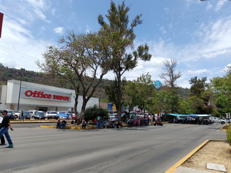 Crisis de movilidad: bloqueos y advertencia de paro total por falta de respuesta gubernamental