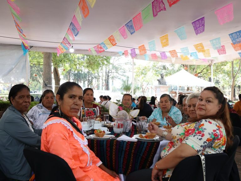 Celebran a mamás artesanas en el Festival Michoacán de Origen