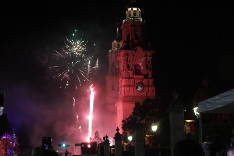 Celebra Morelia su 484 Aniversario con espectacular concierto