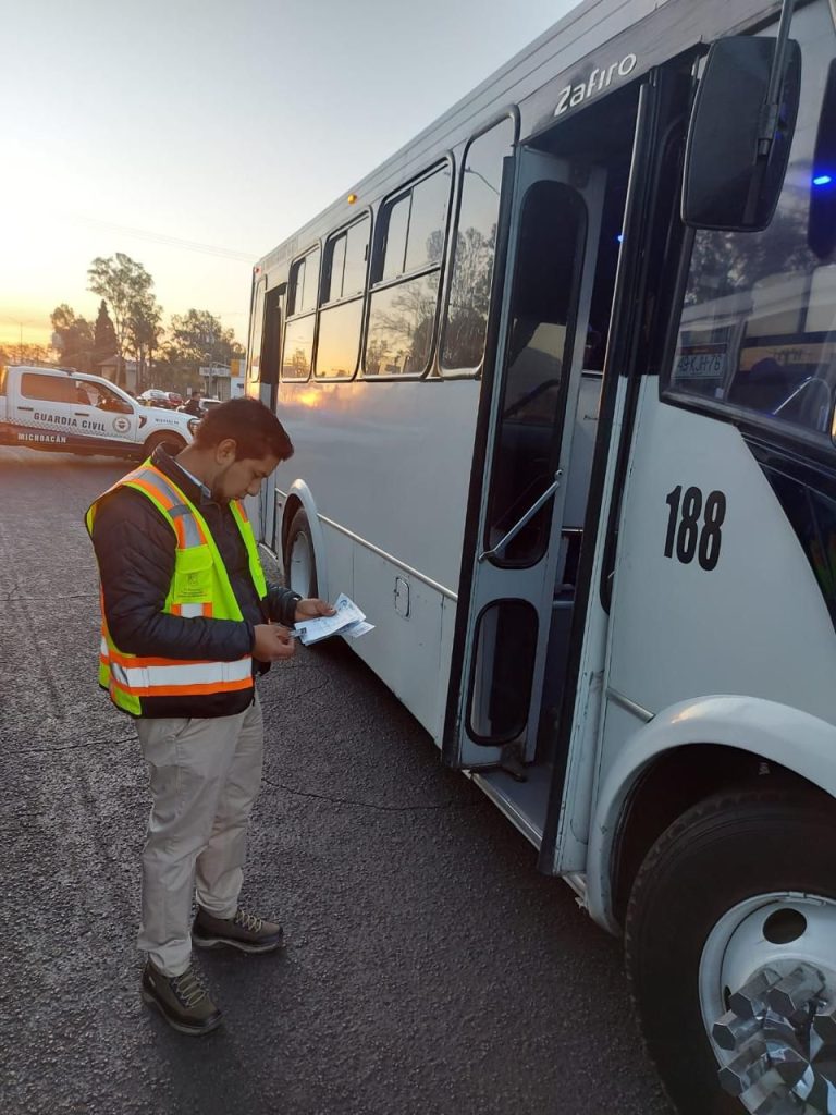 Despliegan operativo de revisión preventiva en zona del Monumento