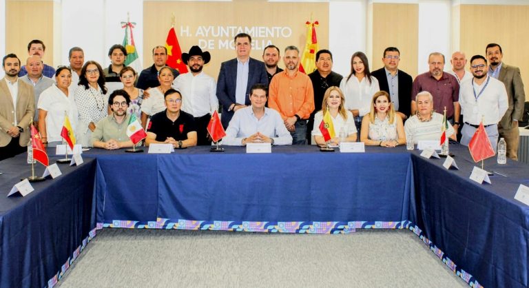 Reúne Alfonso Martínez a empresarios morelianos con la comitiva China, para establecer lazos comerciales y de amistad