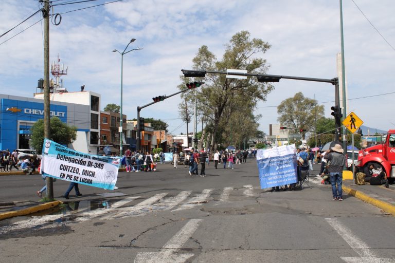 Cerca de 20 mil personas están participando en los bloqueos de este miércoles: CNTE