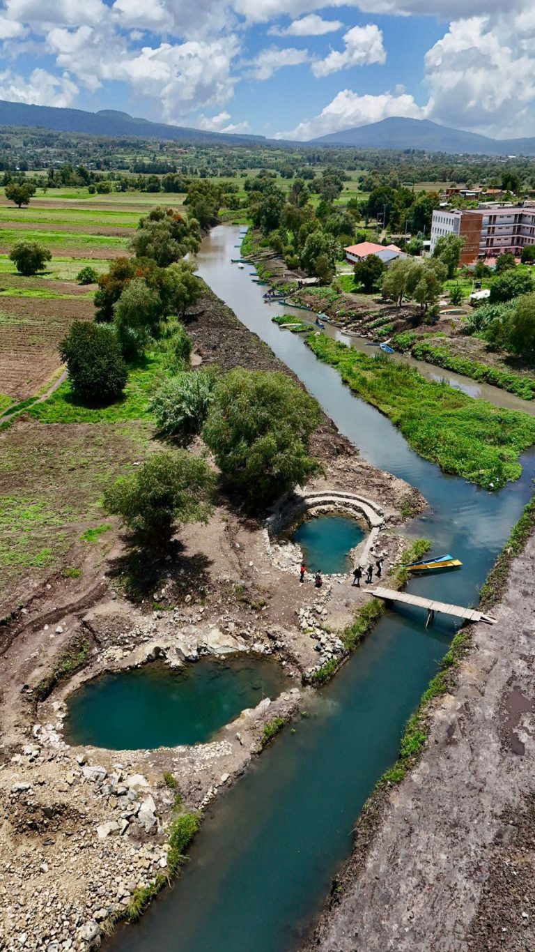 Recuperadas en un año 334 hectáreas de superficie del lago de Pátzcuaro: Bedolla