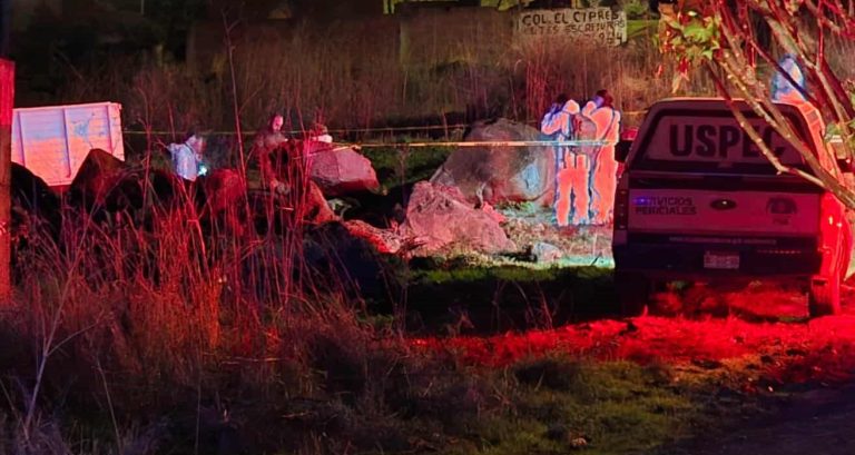 Empistolados matan a dos ocupantes de una camioneta en San Isidro Itzícuaro, en Morelia