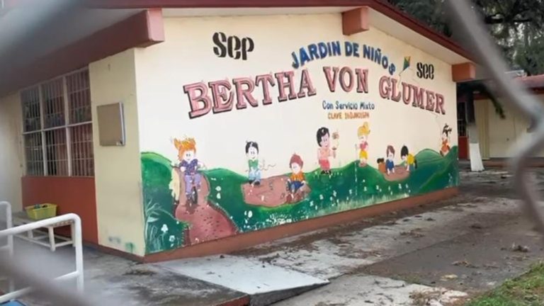 Padres de 108 pequeños del preescolar «Bertha Von Glümmer» exigen clases tras semanas de paro