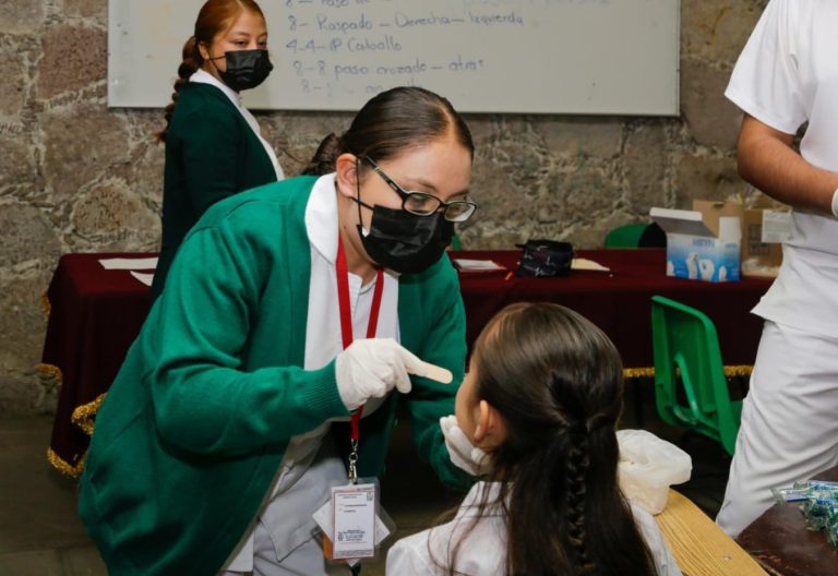 Con trabajo en las aulas se fomenta cuidado a la salud bucal: SEE