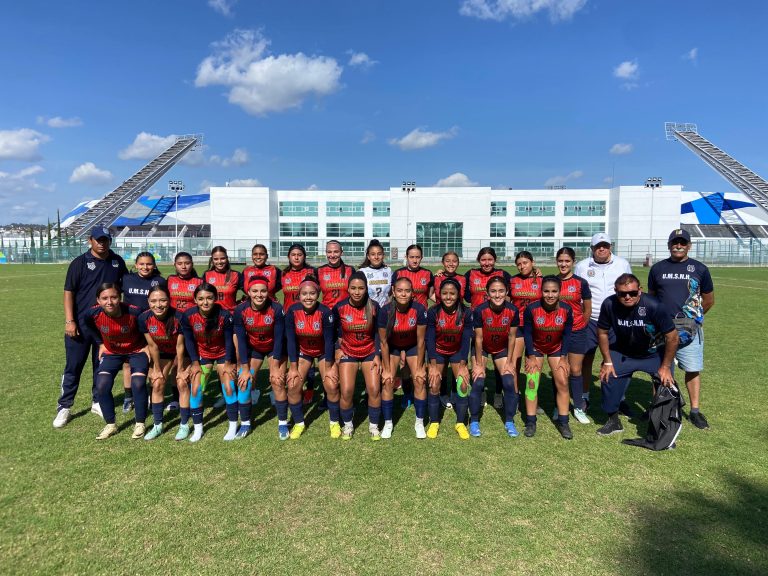 Equipos de fútbol soccer de la UMSNH pelearán por El Oro en la Universiada Nacional