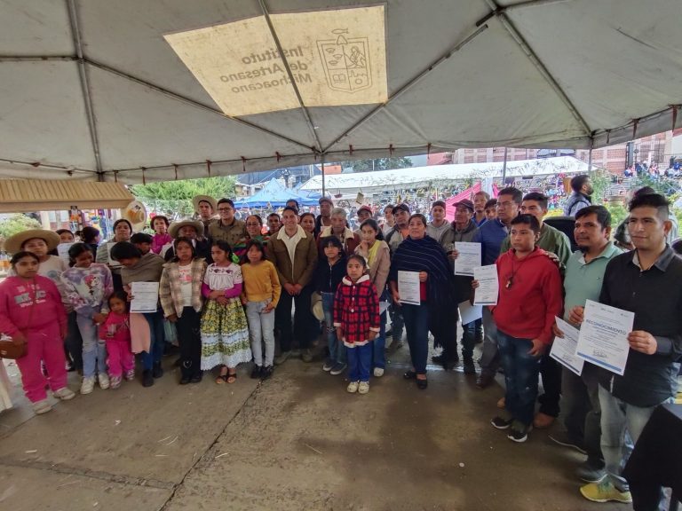 Casart premia la tradición artesanal en Pamatácuaro
