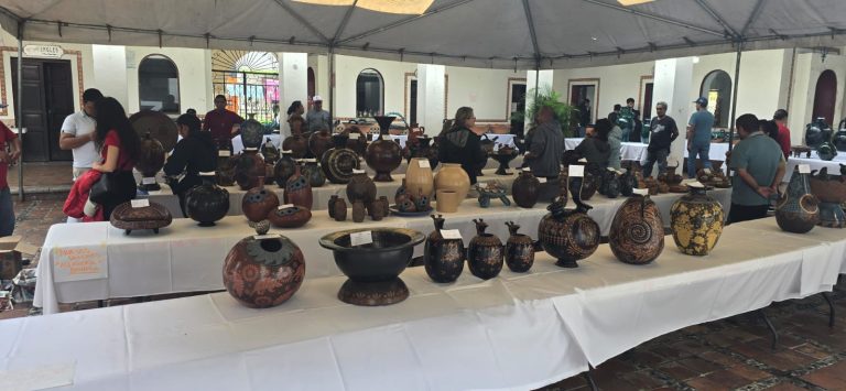 90 mil pesos en premios para artesanas y artesanos de Zinapécuaro