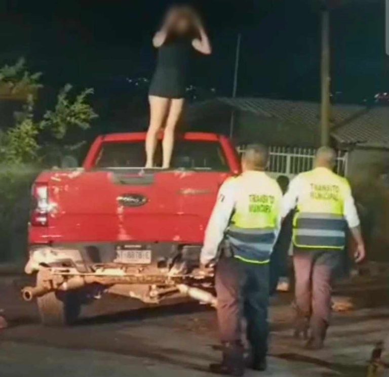 Joven detenida tras provocar aparatoso accidente con saldo de cuatro lesionados, en Uruapan