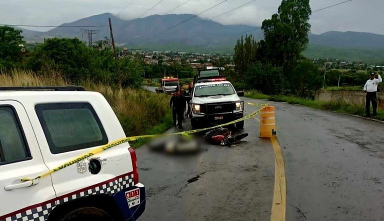 Joven muere al accidentarse a bordo de su motocicleta, en Tlazazalca