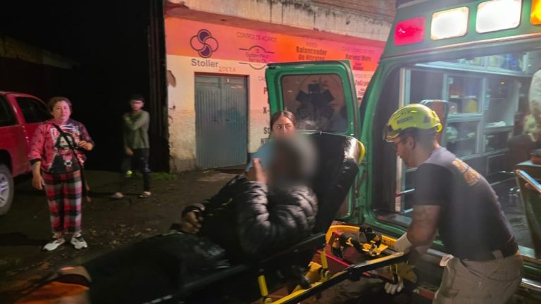 Dos heridos en choque de frente entre motocicletas