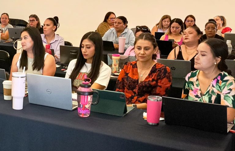 Red Escolar fortalece competencias digitales de docentes en Michoacán
