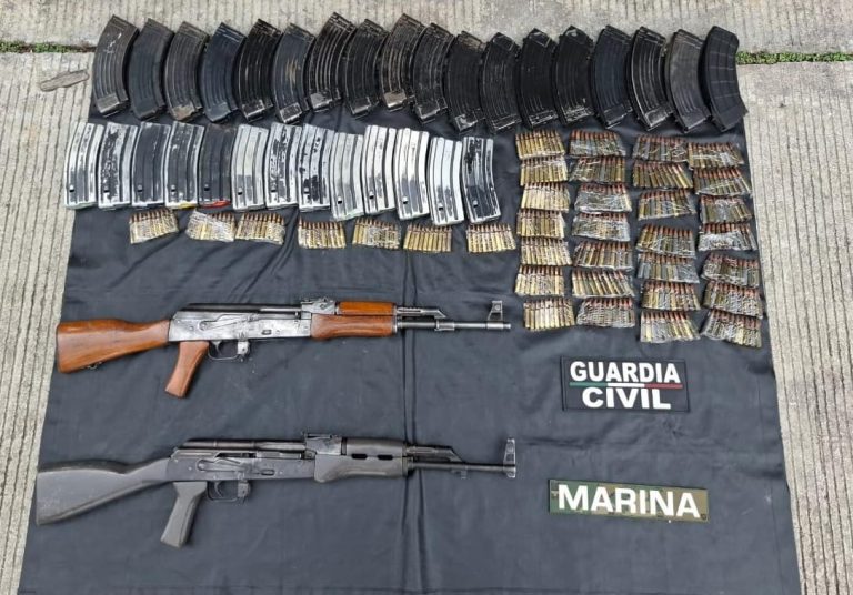Dos fusiles y un vehículo asegurados en Lázaro Cárdenas: SSP