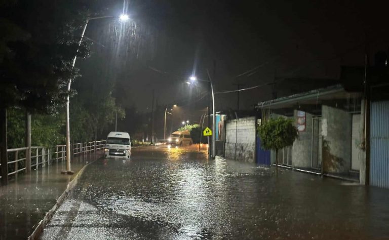 Tromba registrada en Zitácuaro genera varias afectaciones