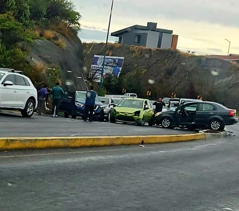 Se registran 2 accidentes vehiculares en diferentes sitios de Morelia