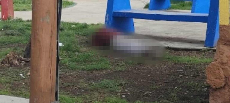 Encuentran a hombre muerto en plaza pública de la colonia Solidaridad, Morelia