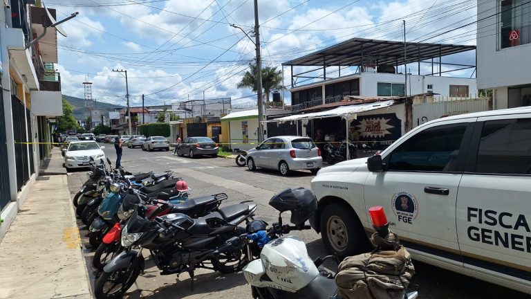 Disparos en la colonia Revolución de Uruapan, movilizan policías y paramédicos