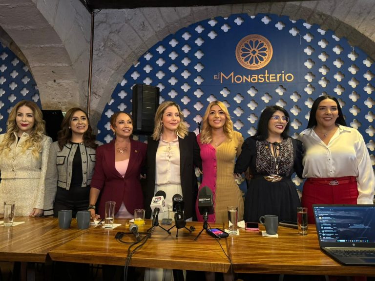 Se desmorona bancada del PRD: Brissa Arroyo se separa y se integra a representación parlamentaria