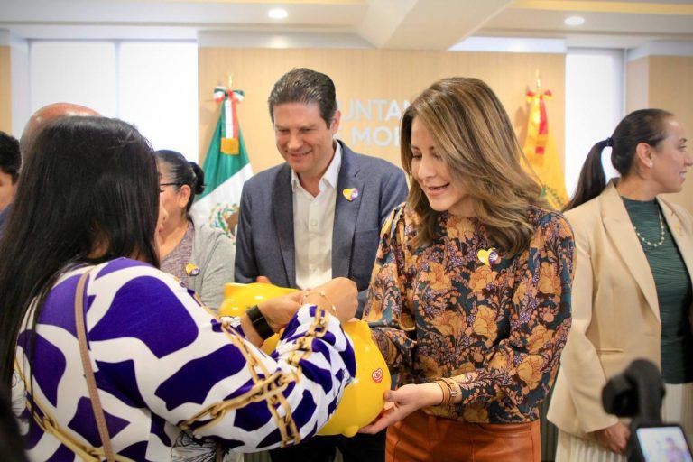 Se suma ayuntamiento al boteo Teletón 2025