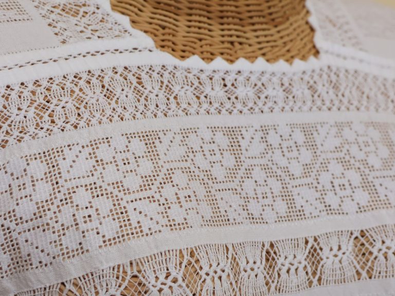 Deshilados de San Felipe, artesanía con marca de certificación en Michoacán