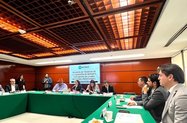 Se reúnen diputados con directivos de la Liga Expansión
