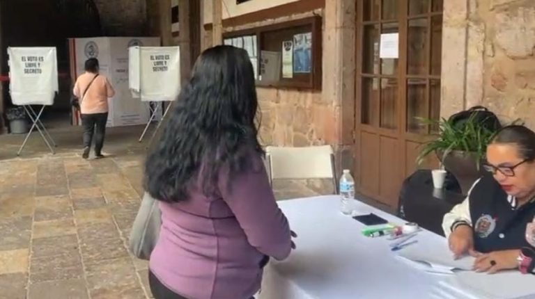 Inicia votación de sueumistas para ratificar a Eduardo Tena por tres años más