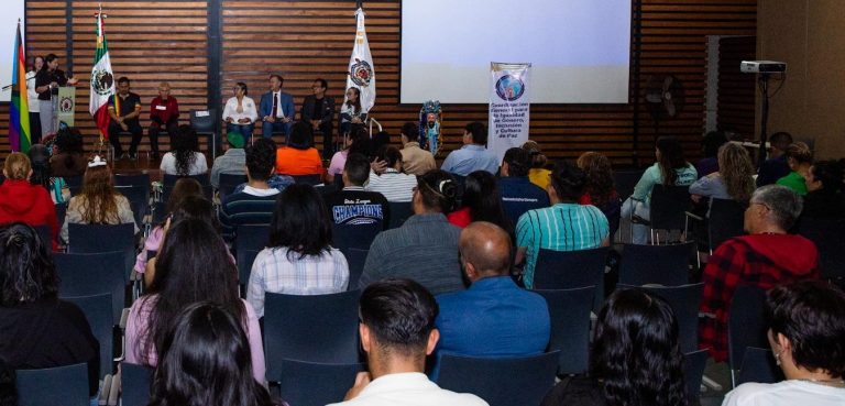 Realizan Encuentro Universitario LGBTIAQ+ en la UMSNH