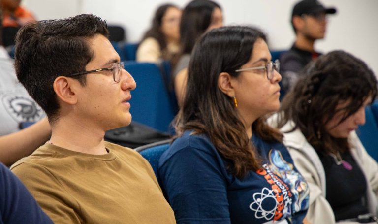 Iniciarán estudiantes nicolaitas estancias de investigación