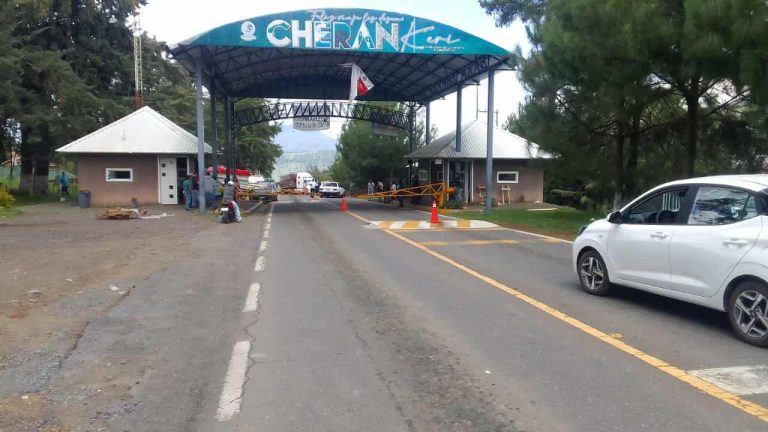 Cherán honra a su caído: bloqueos por duelo y defensa comunitaria