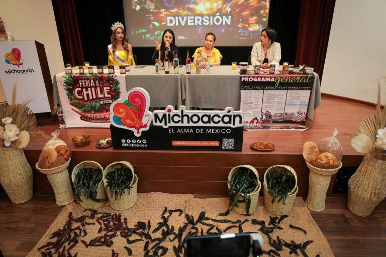 Queréndaro se alista para vivir la tradicional Feria del Chile 2025