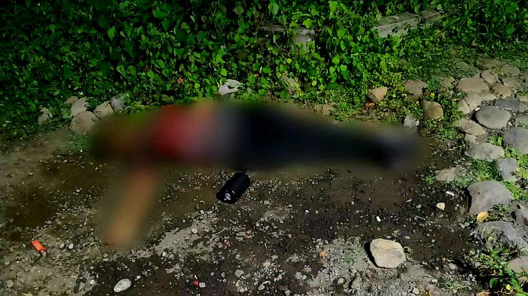 Criminales balean y matan a joven mujer en la colonia Leandro Valle, de Apatzingán