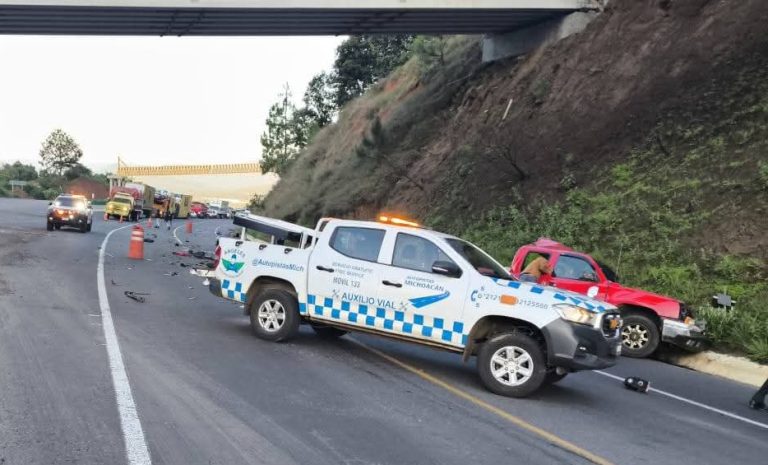 Preliminar, 6 muertos y dos heridos tras fatal accidente en la autopista Siglo XXI