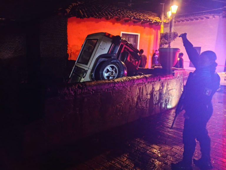 SSP auxilia a población por inundaciones en Ecuandureo