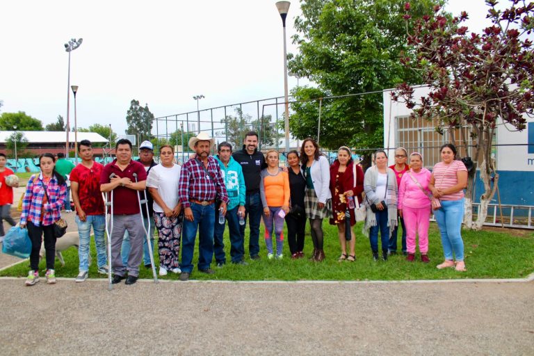 Fortalece ayuntamiento comunicación con encargados del orden