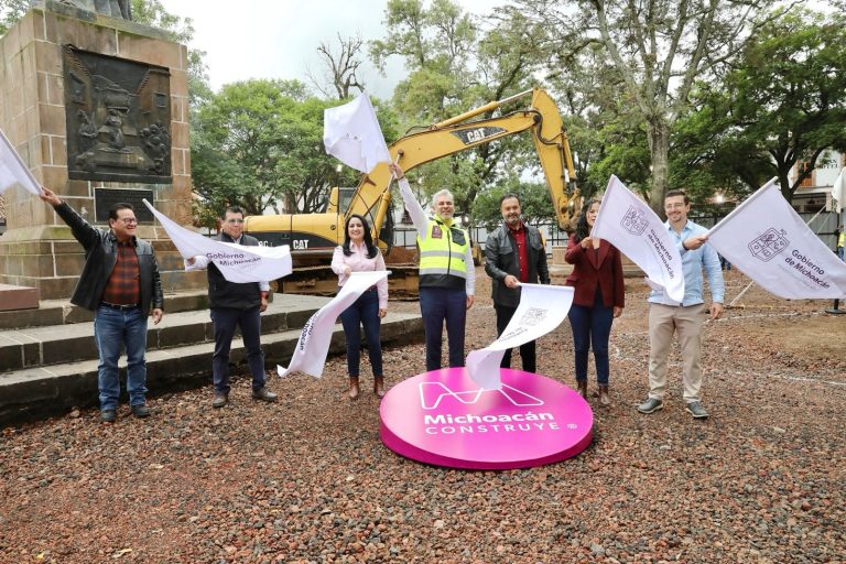 Inicia restauración de plaza Gertrudis Bocanegra en Pátzcuaro 